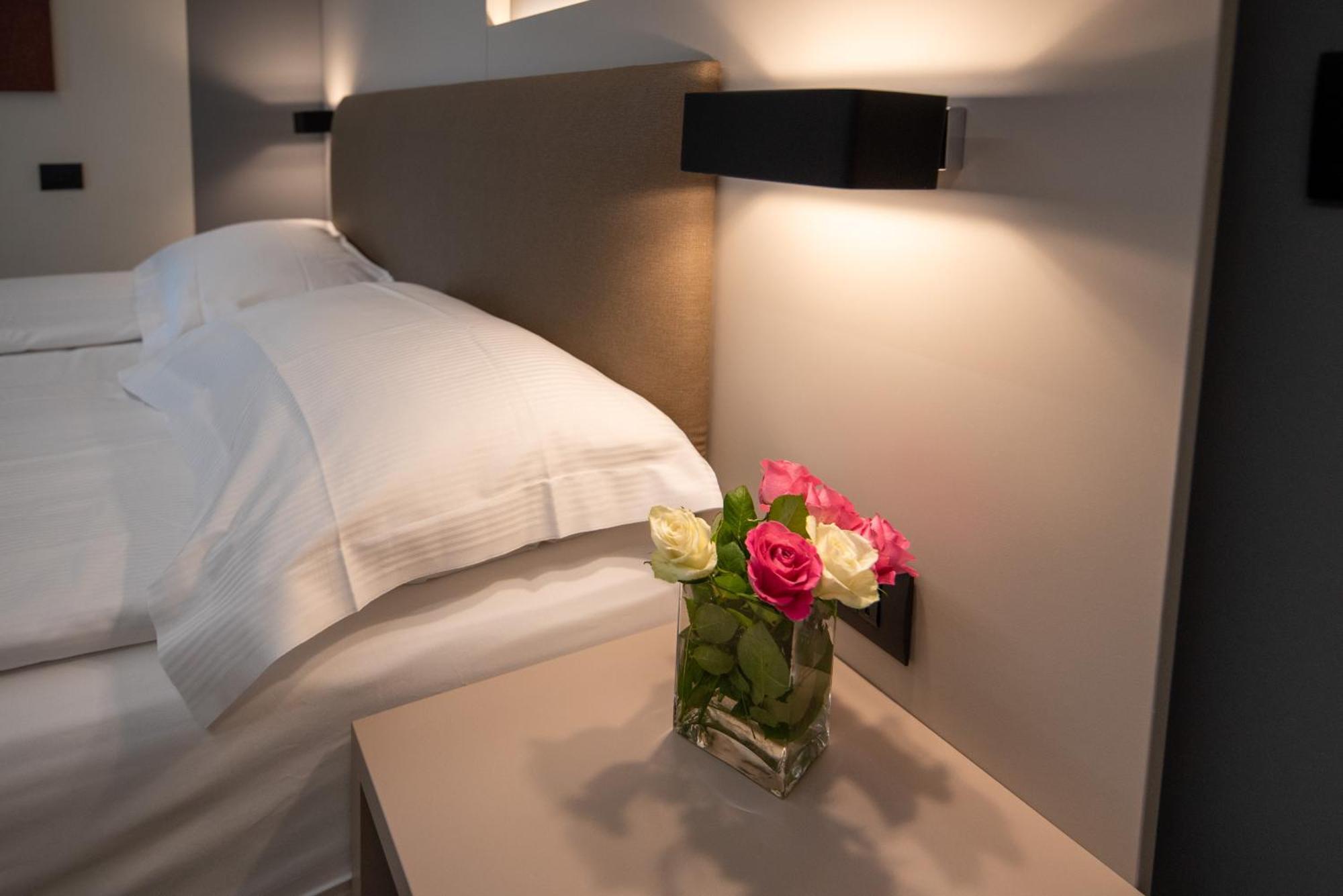 Ile Hotel Peschiera del Garda Ngoại thất bức ảnh