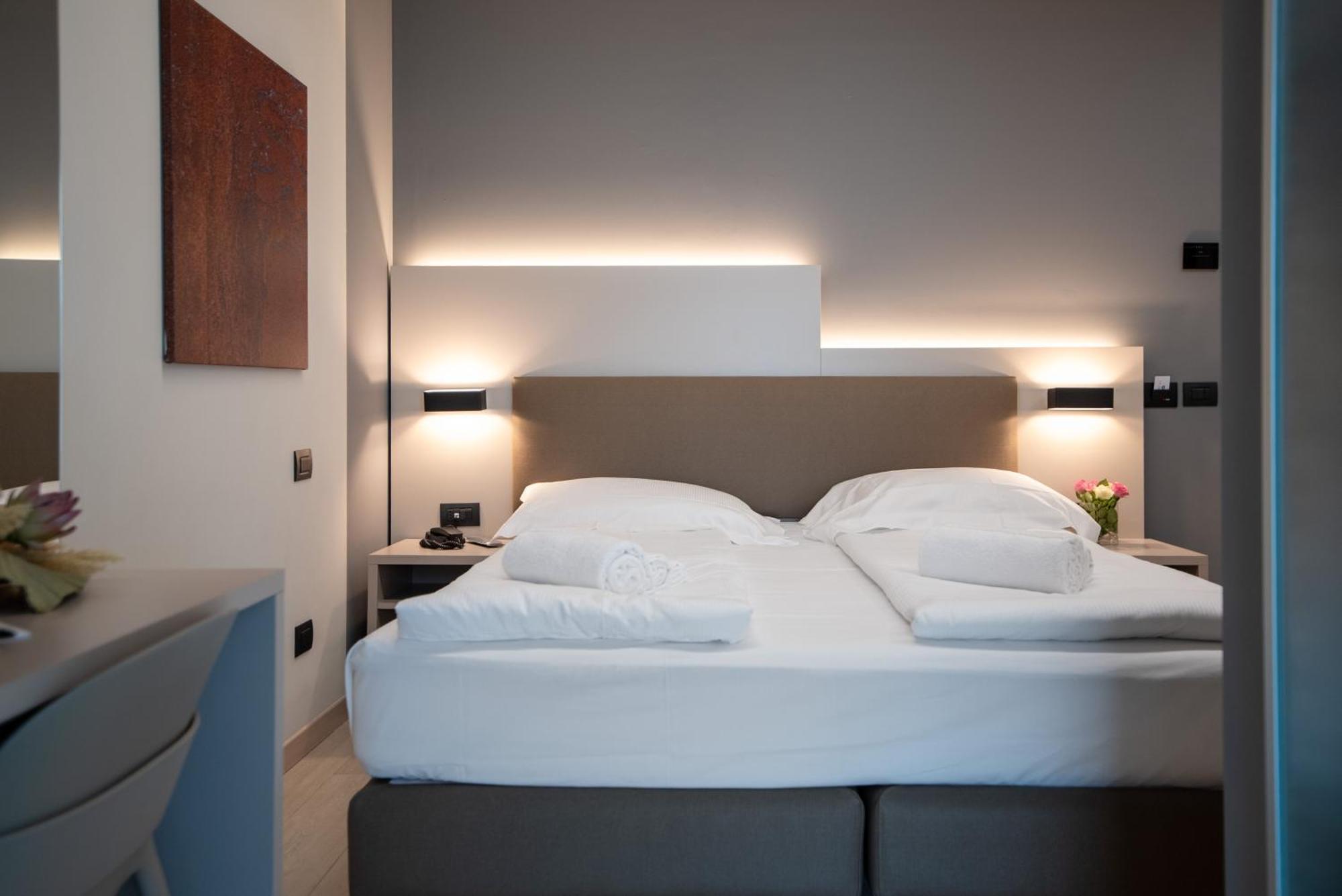 Ile Hotel Peschiera del Garda Ngoại thất bức ảnh