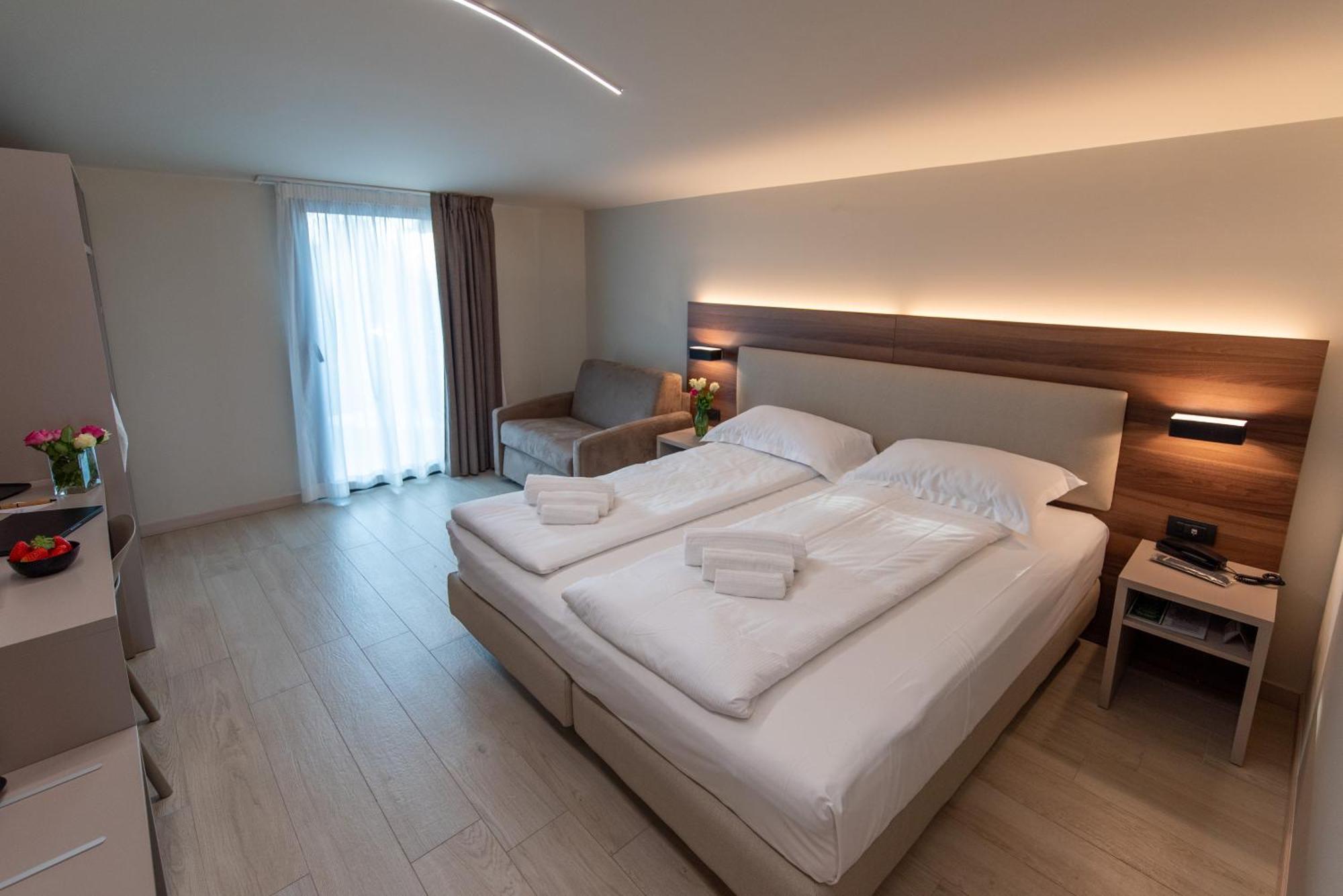 Ile Hotel Peschiera del Garda Ngoại thất bức ảnh