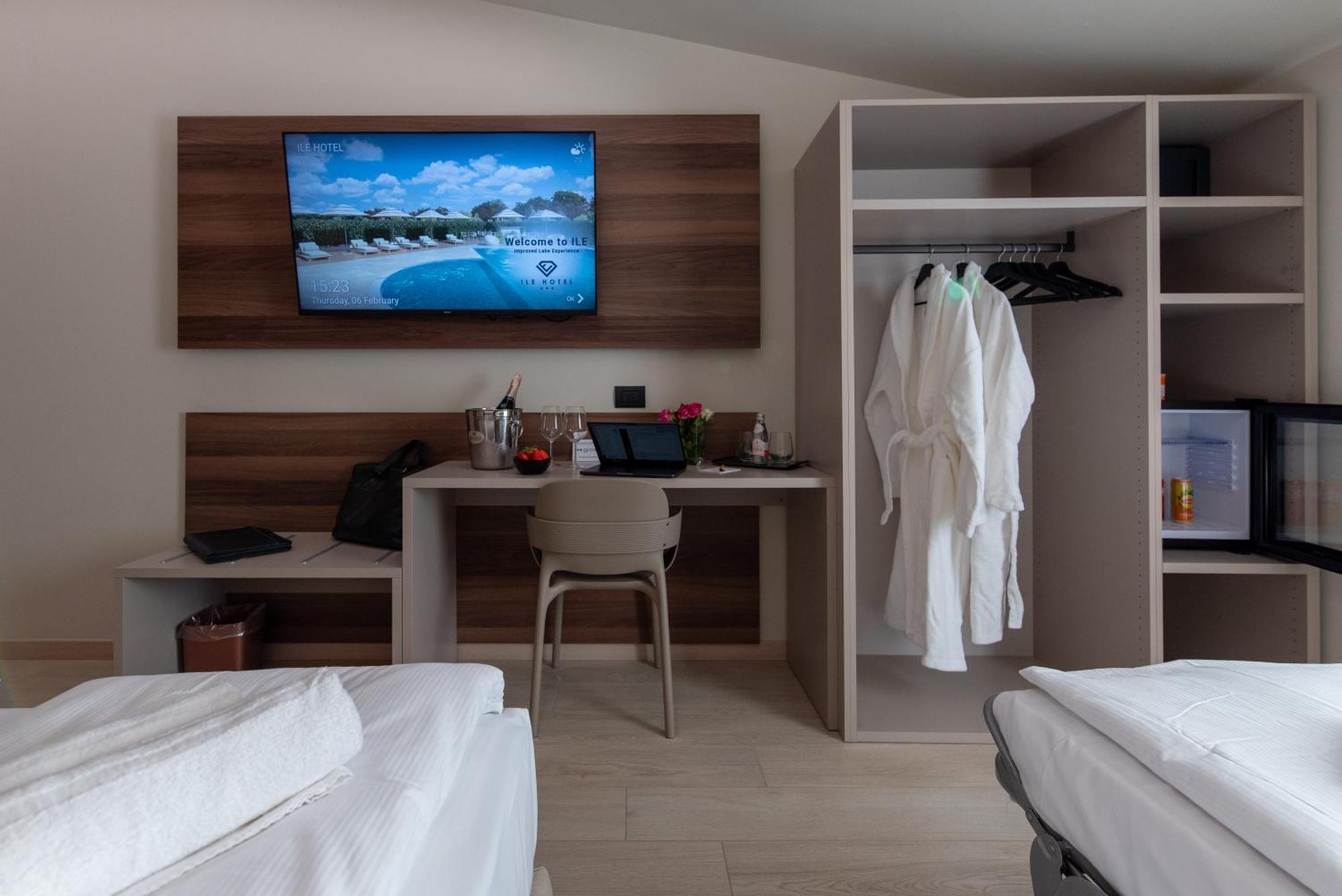 Ile Hotel Peschiera del Garda Ngoại thất bức ảnh