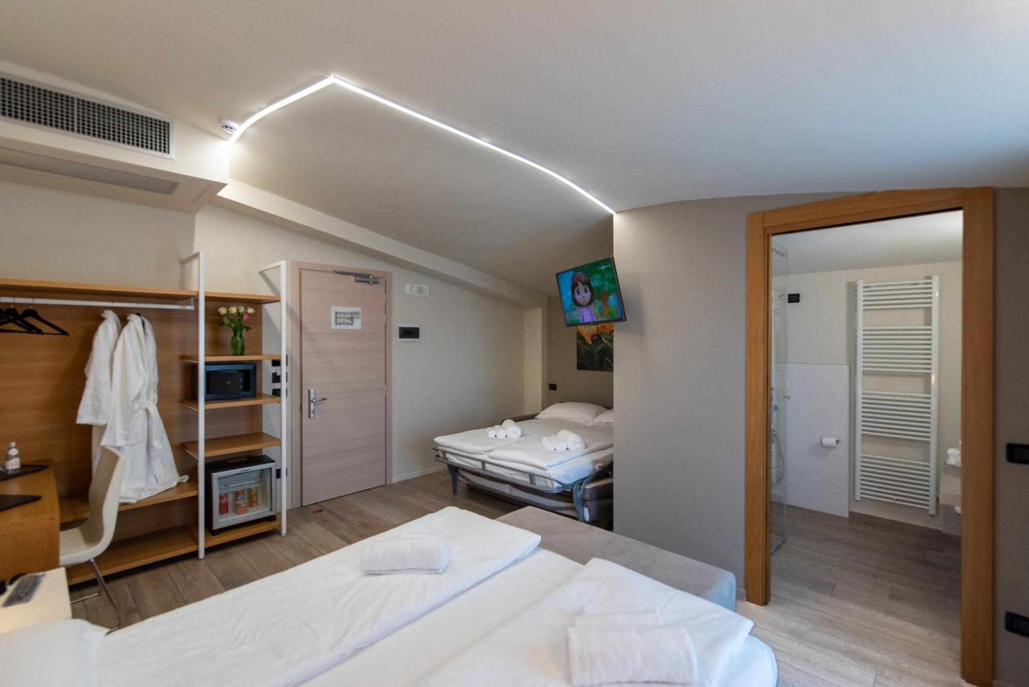 Ile Hotel Peschiera del Garda Ngoại thất bức ảnh
