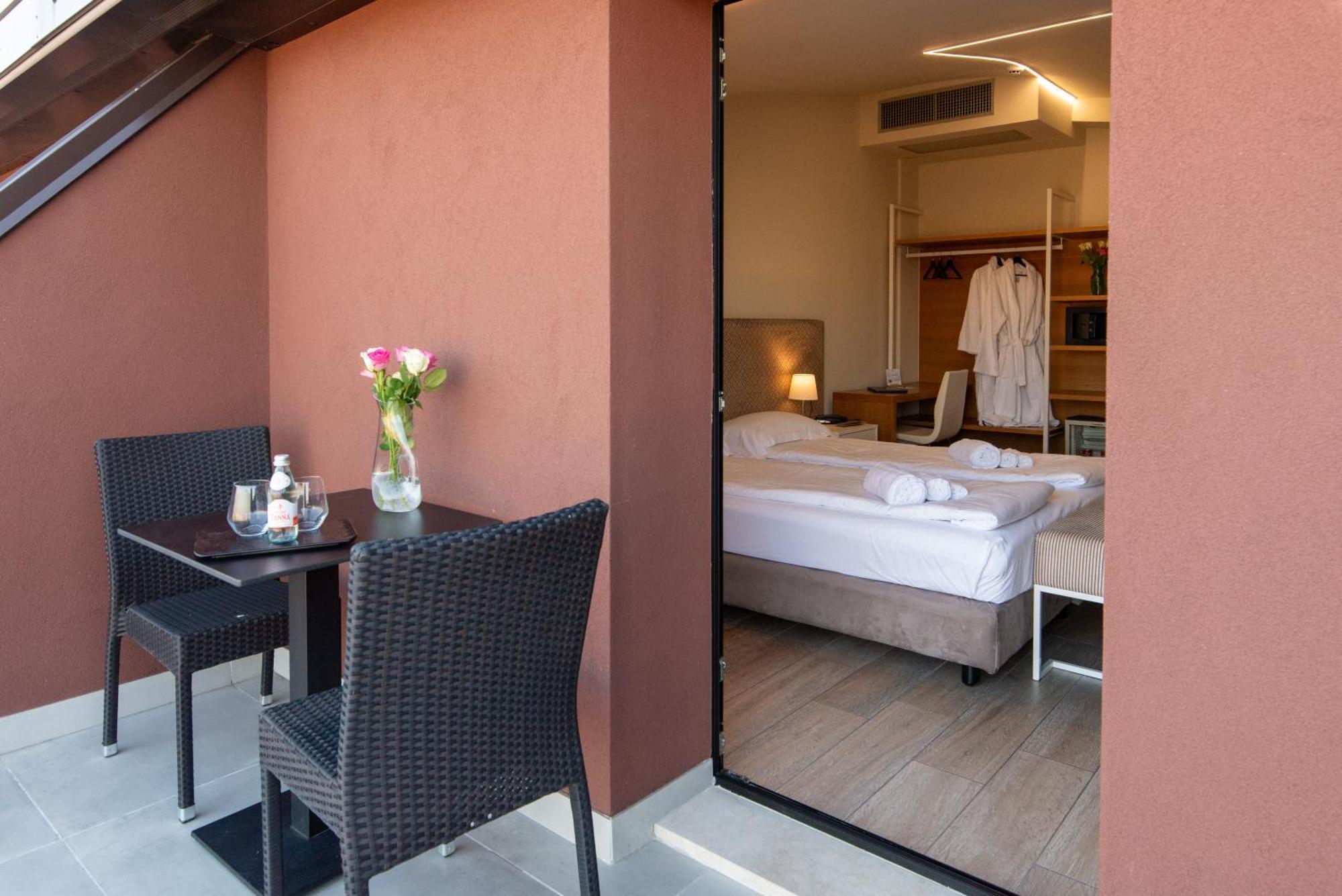 Ile Hotel Peschiera del Garda Ngoại thất bức ảnh