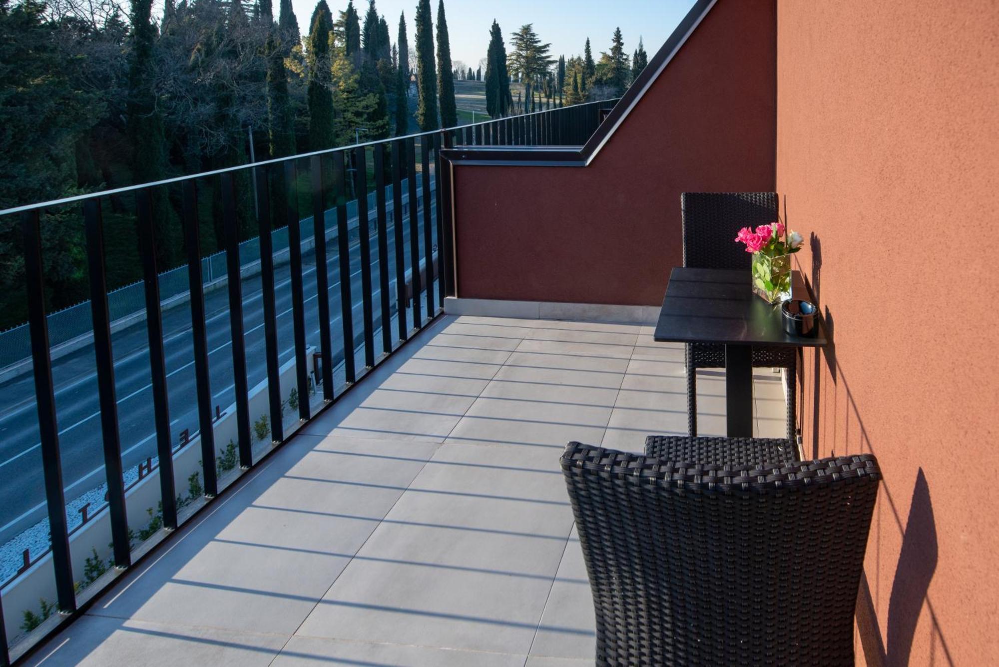 Ile Hotel Peschiera del Garda Ngoại thất bức ảnh