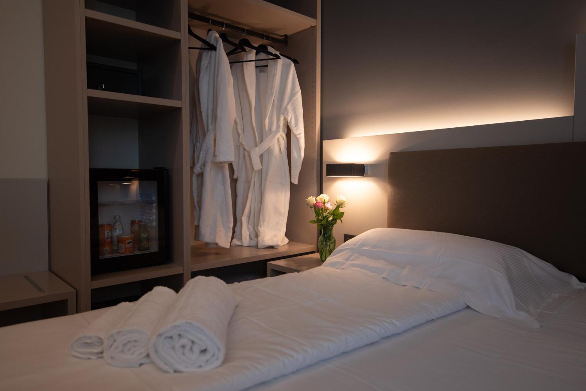 Ile Hotel Peschiera del Garda Ngoại thất bức ảnh